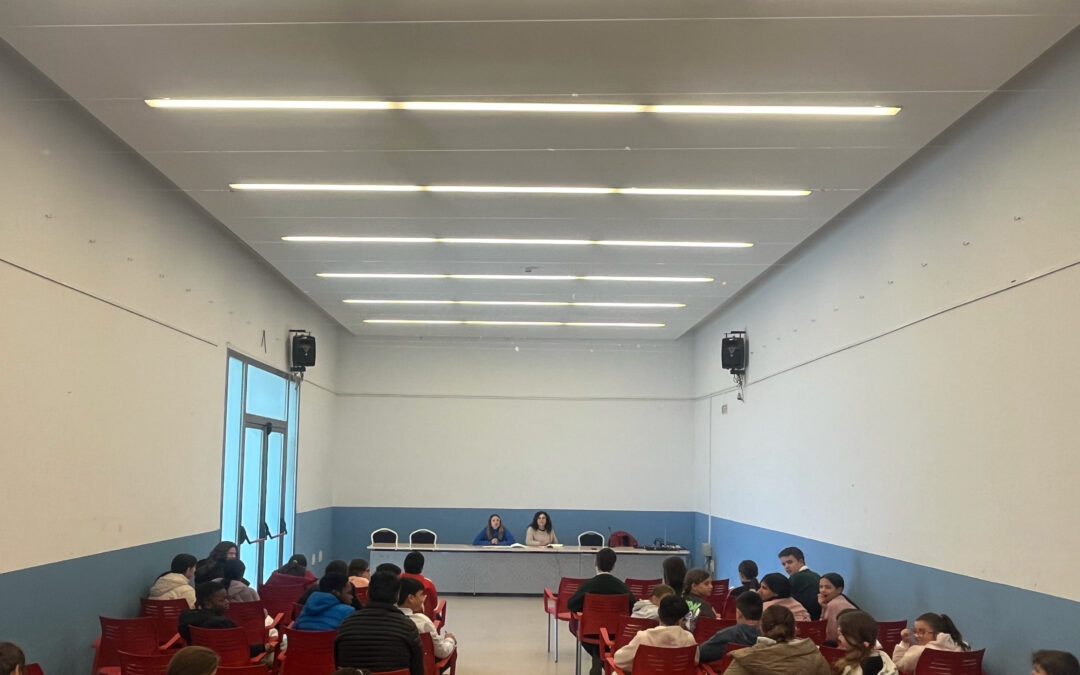 13-F: Mesa de la Infancia