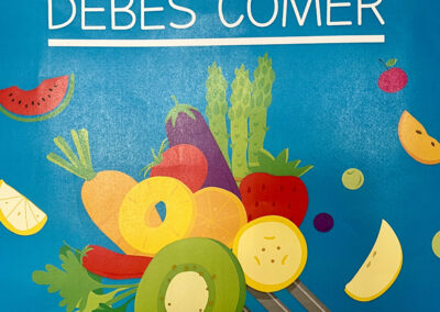 Cartel motivador para alentar el consumo de frutas y verduras