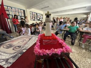 MIniatura de trono de Semana Santa
