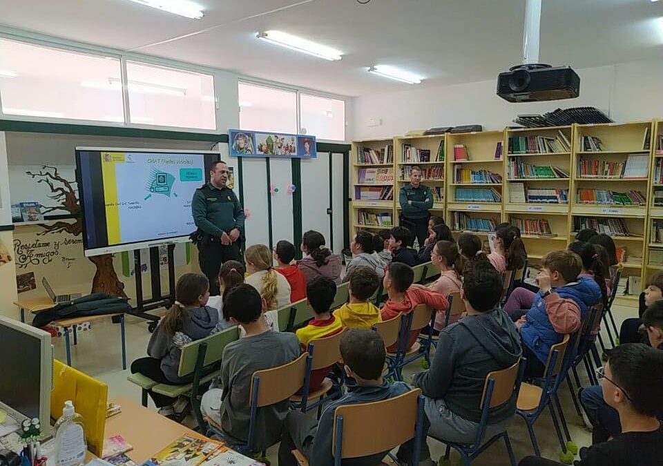 ¡Seguimos aprendiendo y creciendo juntos! 🏫🛡️