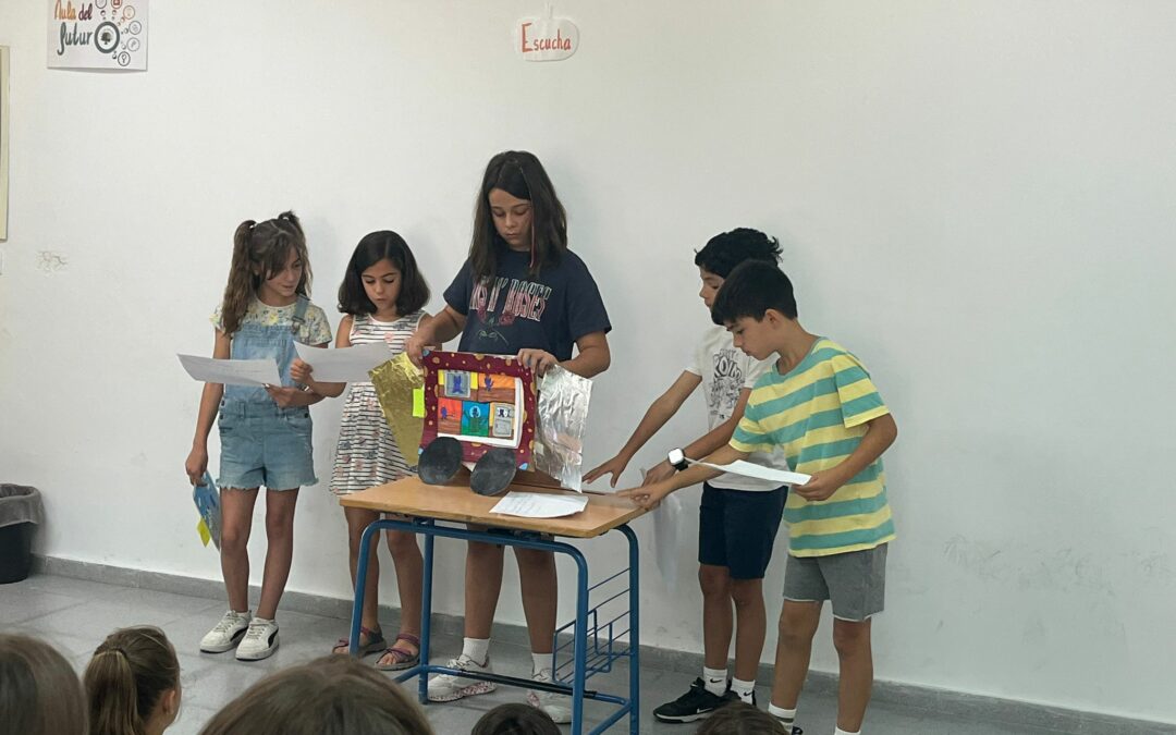 Teatro-cuento de 4ºA al alumnado de 2ºA. Cursos de 4ºA y 2ºA
