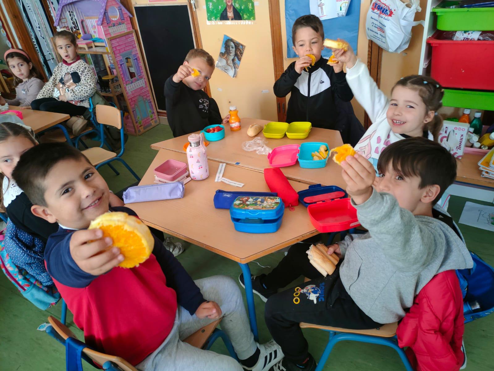 Primer reparto de fruta