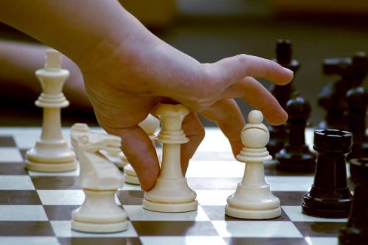 7 beneficios del ajedrez en niños | Educacion en la escuela