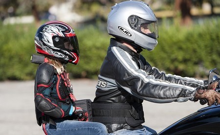 viajar en moto con niños