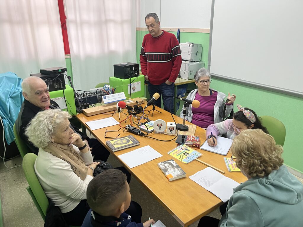 Club lectura mayores conociendo para hacer entrevista 4