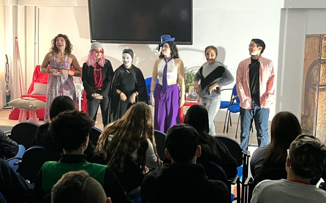 Representación de obra de teatro “Cambiazo” por la compañía “La espiga teatral”