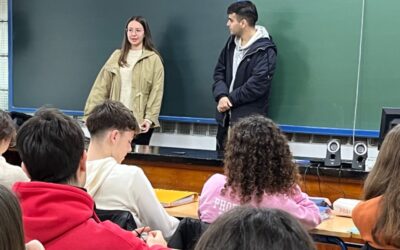 Charla antiguos alumnos