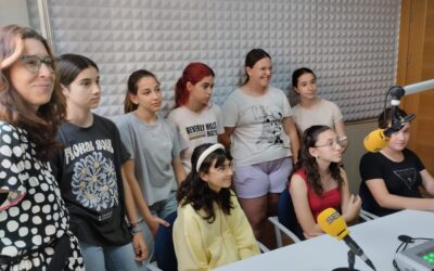 Club de lectura en la radio