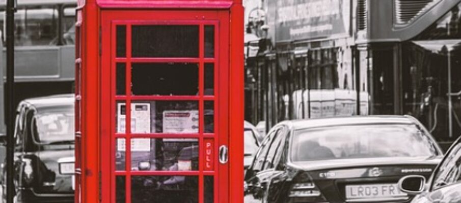 London-telephone-booth London-telephone-booth