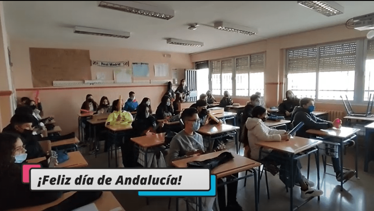 Música con Ukelele en 2º de ESO en el día de Andalucía | IES Sierra Mágina