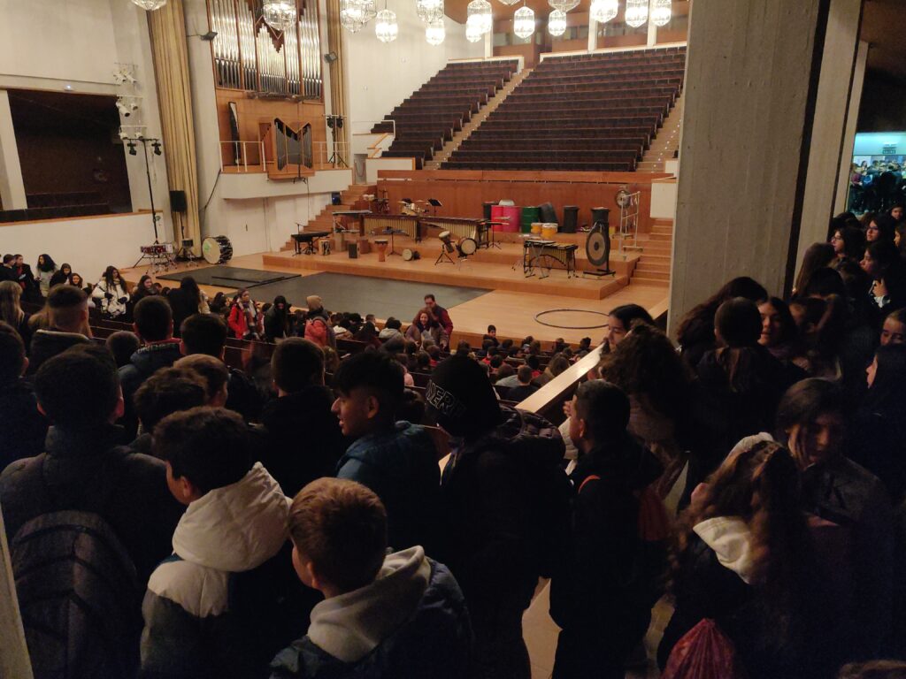 Entrando a la sala de concierto
