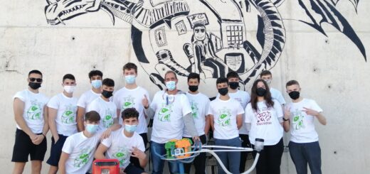 Foto de grupo 4° VS21 Y Caballo Juan Tecnología