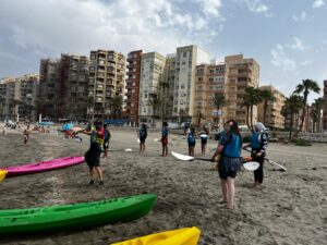 ¡Celebrando con 3º B: Un Día Inolvidable de Piragüismo y Alegría!
